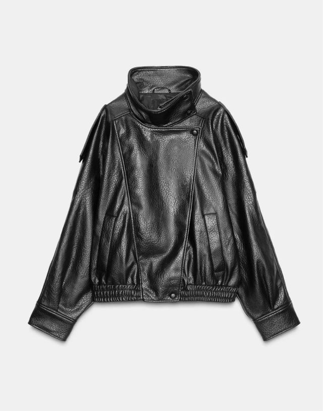 Cazadora efecto piel Zara Viral L