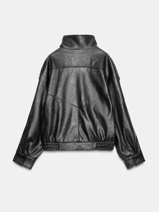 Cazadora efecto piel Zara Viral L