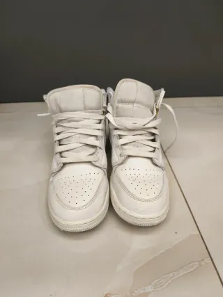 Nike Air Jordan 1 Mid Bianche