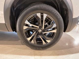 Peugeot 2008 BlueHDI 81kW (110CV) Allure Pack
