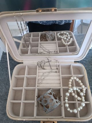 Bracciali orecchini portagioie