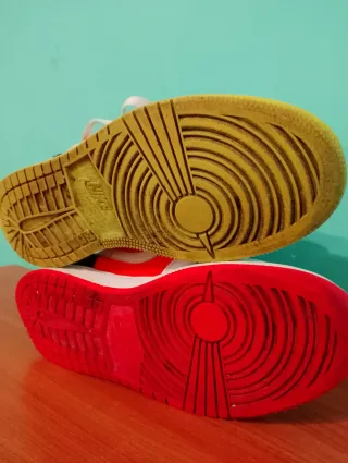 Nike Air Jordan 1 Mid Taglia 36.5