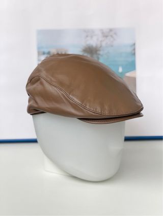 Boina de piel marrón