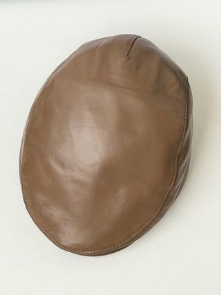 Boina de piel marrón