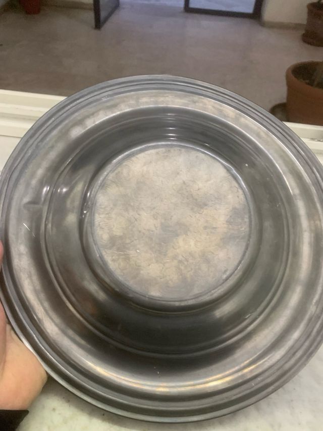 Anfora in peltro d'epoca con piatto