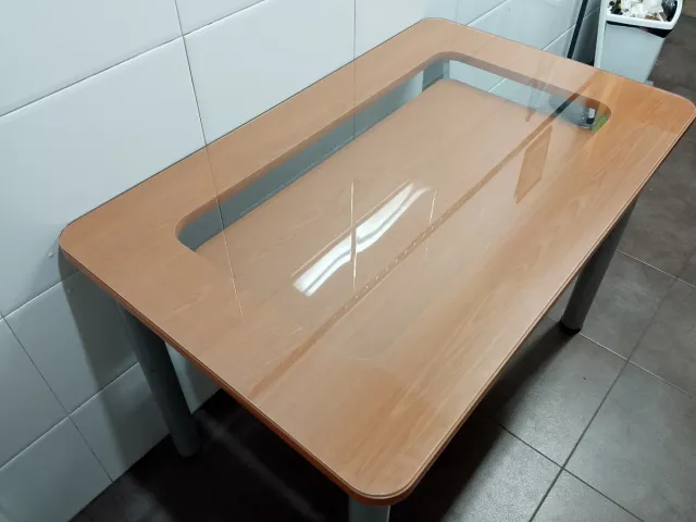 Mesa de cocina madera y cristal