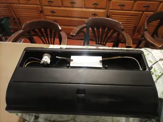 Due acquari in vetro e plastica in vendita