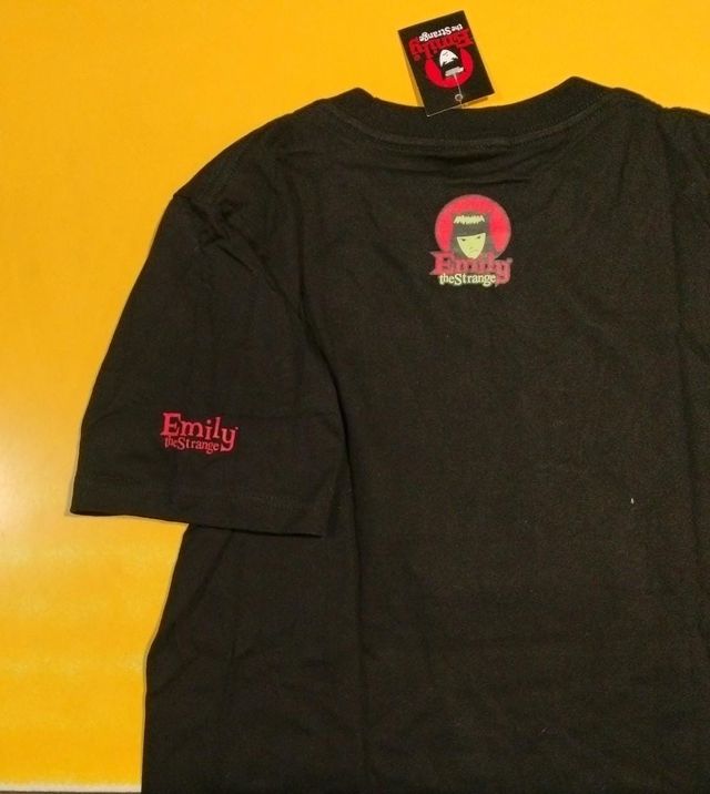 Camiseta Emily Strange Negra