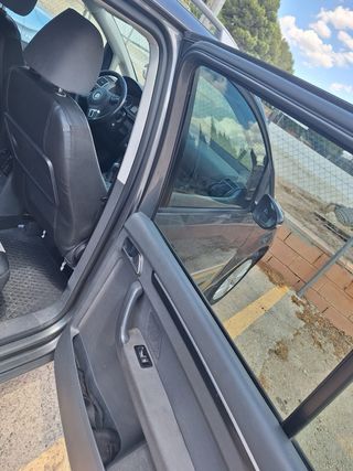 Volkswagen Touran 2011