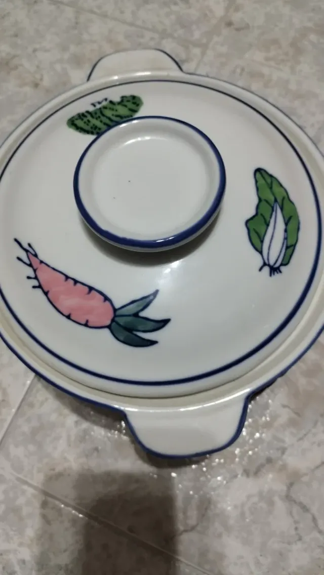 Cacerola cerámica con tapa y cesta