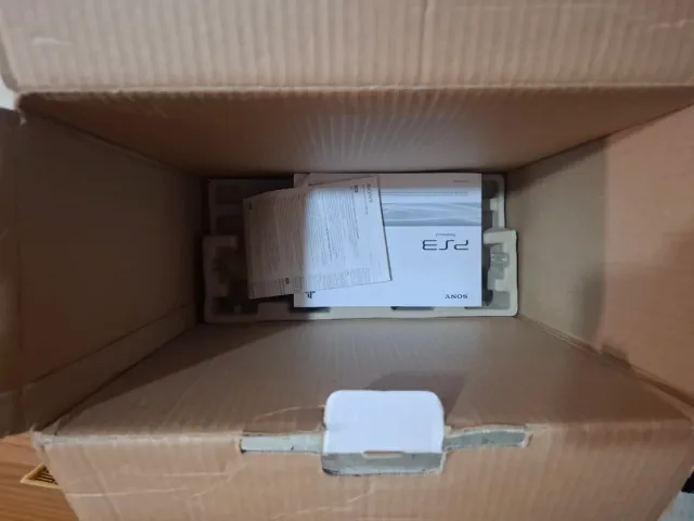 Scatola PS3 Slim 160GB + Manuali