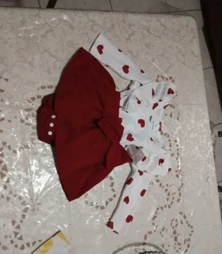 Vestito rosso e bianco con cuori 3-6