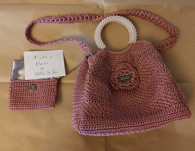 Borsa uncinetto rosa fatta a mano