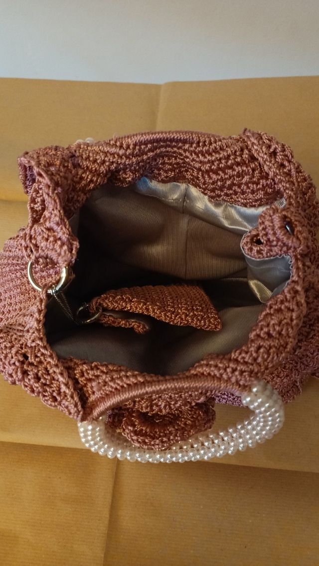 Borsa uncinetto rosa fatta a mano