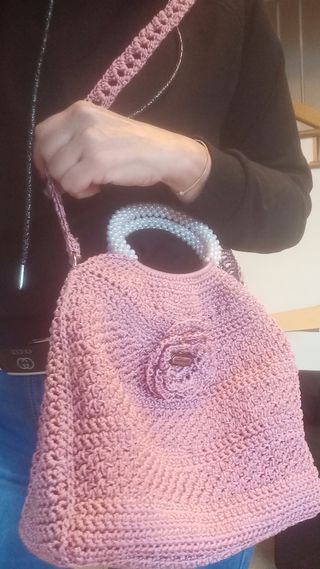 Borsa uncinetto rosa fatta a mano