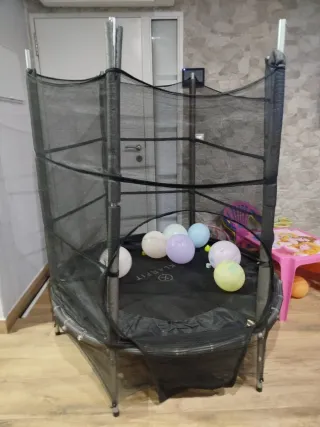 Cama elástica infantil con red de seguridad