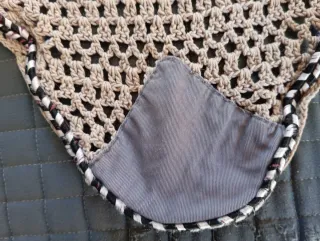 Sottosella e cuffia cavallo grigio