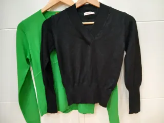 Lote 2 jerseys verde y negro Talla S