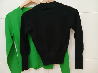 Lote 2 jerseys verde y negro Talla S