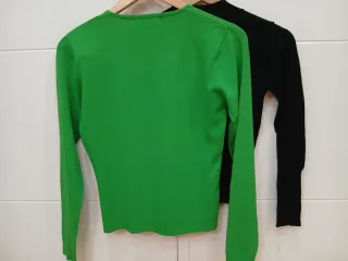 Lote 2 jerseys verde y negro Talla S