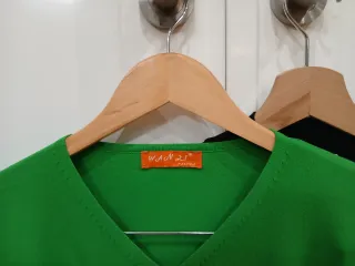 Lote 2 jerseys verde y negro Talla S