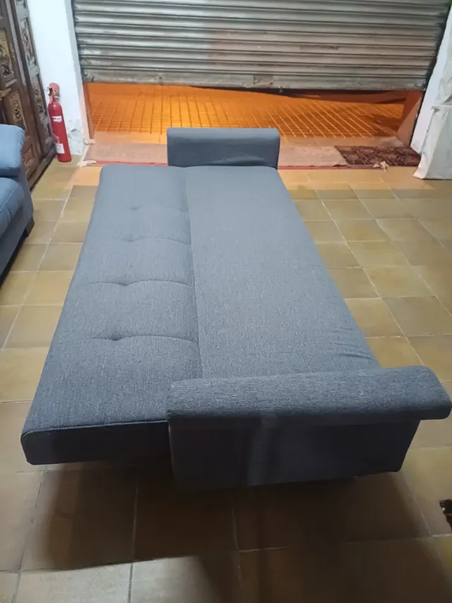 SOFÁ CAMA GRIS DE TELA SEGUNDAMANO