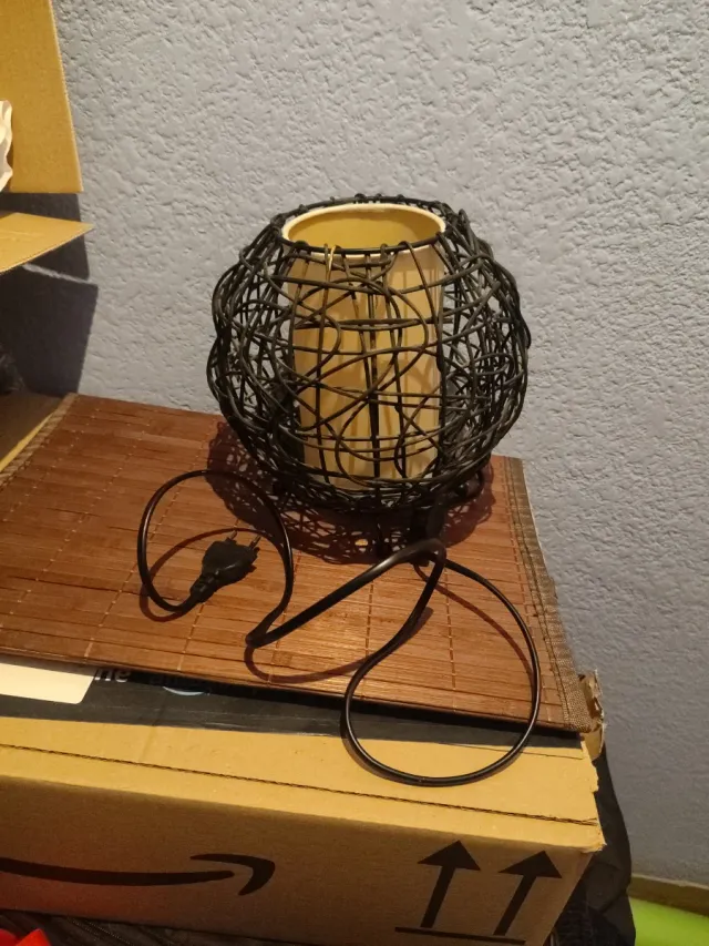 Lámpara de mesa decorativa