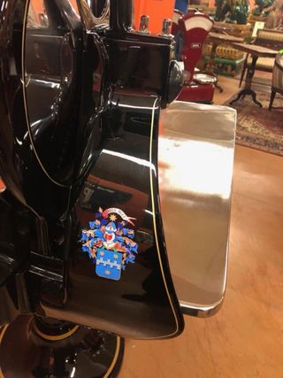 Bellissima affettatrice antica a volano