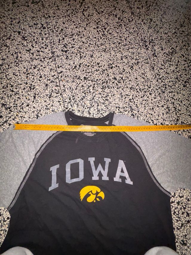 Maglietta vintage IOWA con logo giallo