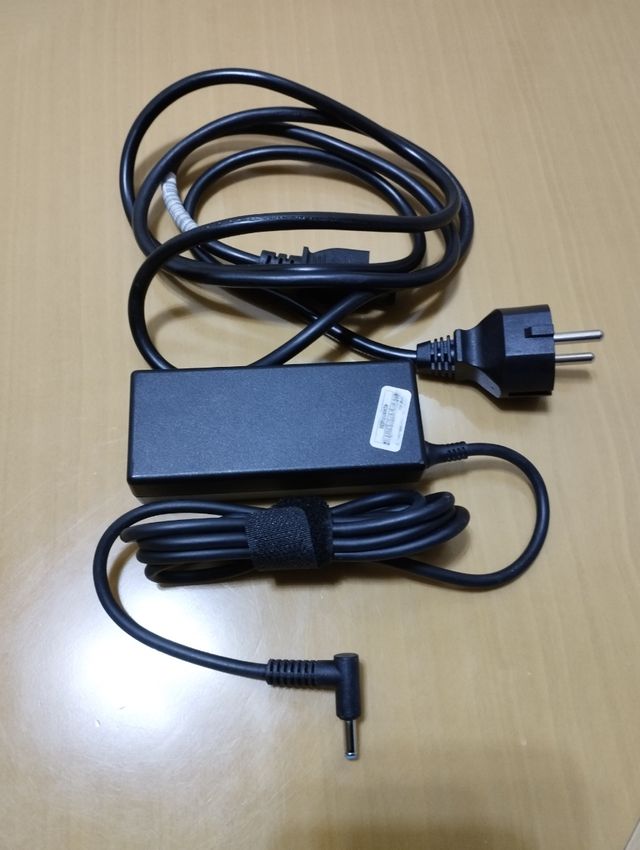 Cargador HP 65W