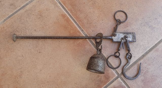 2 balanças romanas antigas vintage. Decoração