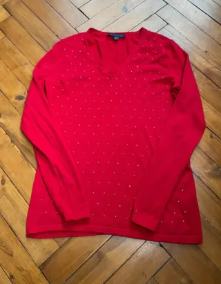 Jersey Tommy Hilfiger Rojo con Detalles Dorados Ta