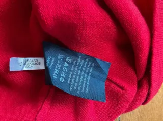 Jersey Tommy Hilfiger Rojo con Detalles Dorados Ta
