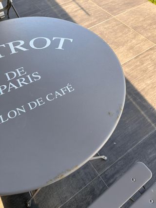 Tavolino rotondo e 2 sedie da esterno