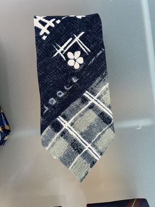 7 Corbatas - Givenchy, Lanvin, Old River y más