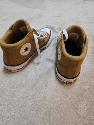 Converse Chuck Taylor Mid Top Marrones
