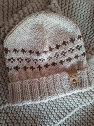 Berretto 100% lana fatto a mano