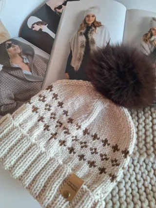 Berretto 100% lana fatto a mano