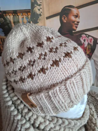 Berretto 100% lana fatto a mano