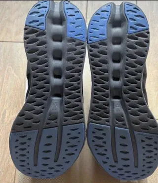 Zapatillas ON Cloudsurfer