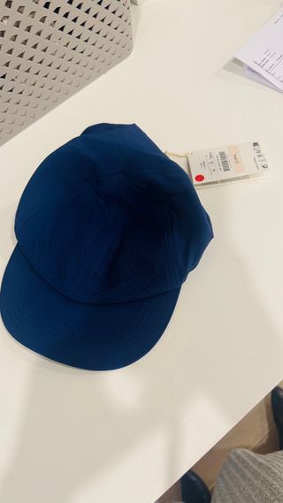 Gorra Oysho azul mujer