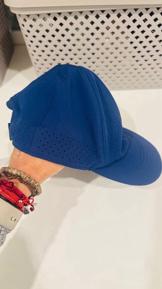 Gorra Oysho azul mujer