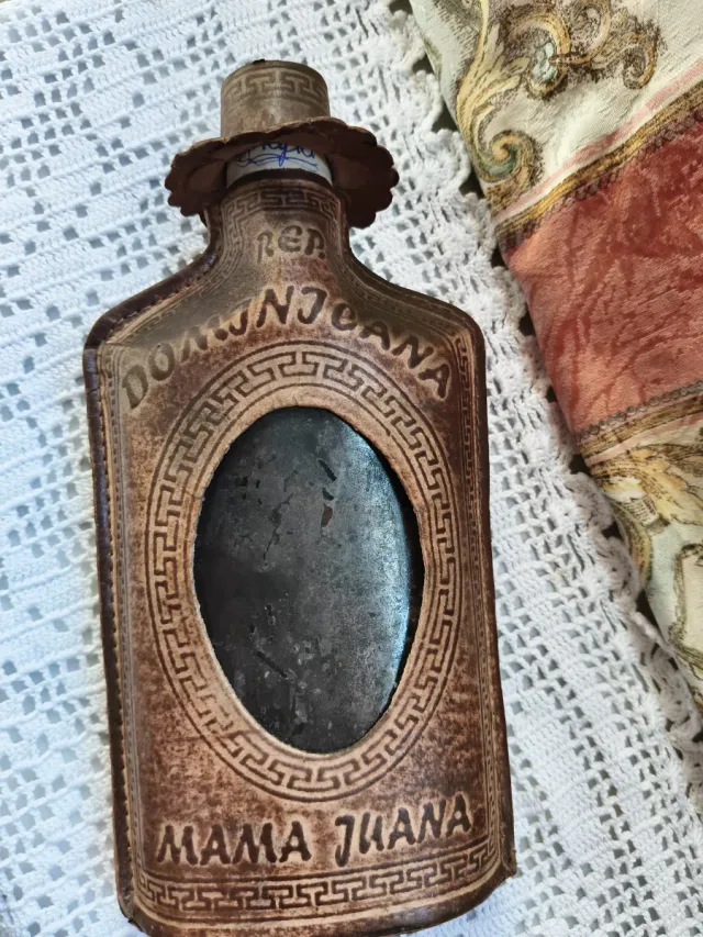 Botella decorativa Santo Domingo Mama Juana