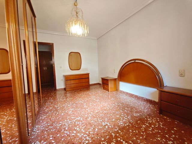 Piso exterior Av. Chapí