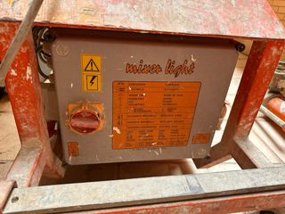 Enfoscadora trifásica