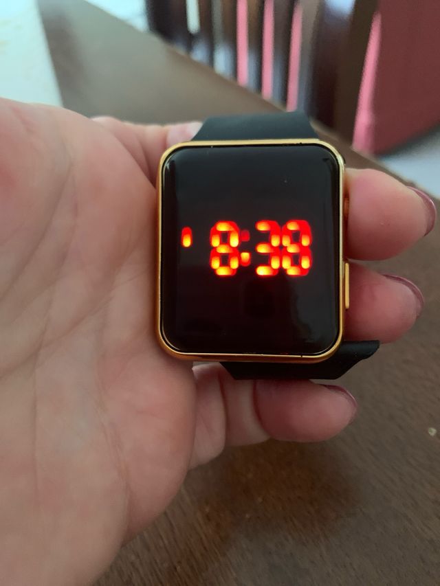 Orologio qudrato semplice