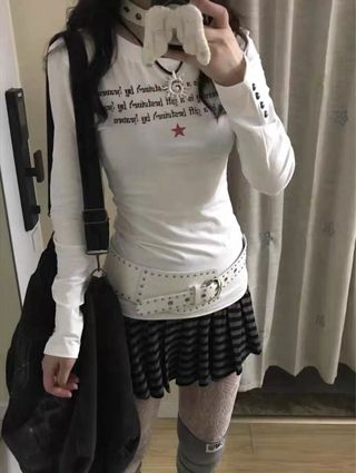 Cinturón blanco tachuelas hebilla