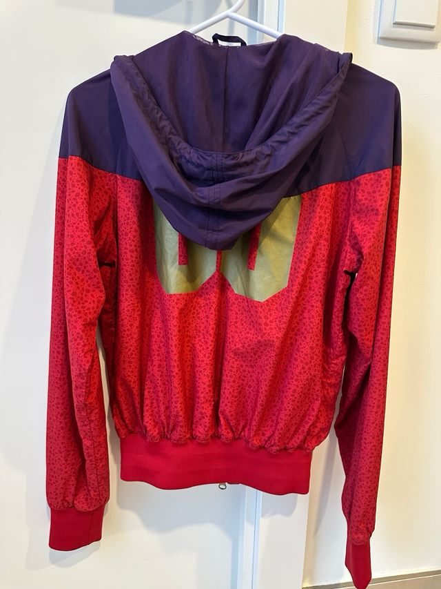Sudadera Nike S (talla M Slim) Roja y Morada
