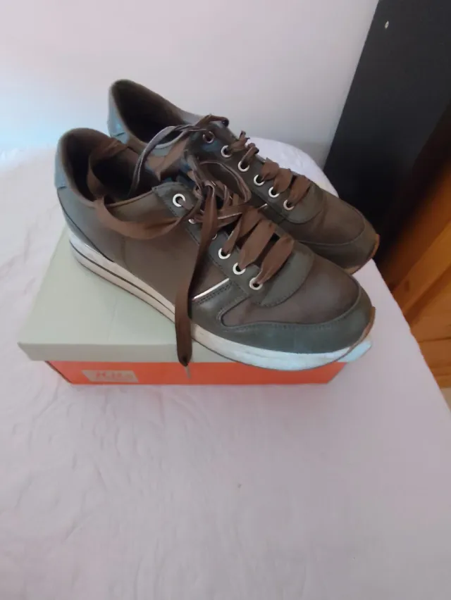 Botines verdes caqui