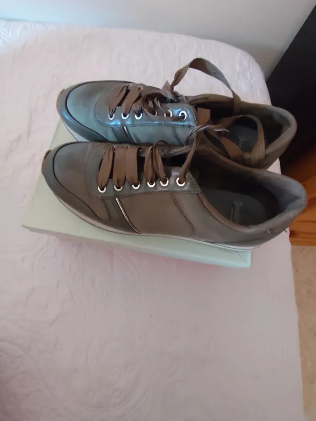 Botines verdes caqui